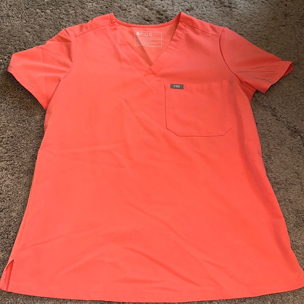 Figs hot coral women’s scrub top size small